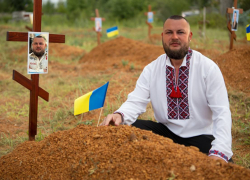 Могилу одесского радикала и националиста Ганула превратили в общественный туалет
