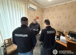 Скрывал смерть матери ради денег и отсрочки: в Одесской области разоблачили мошенника