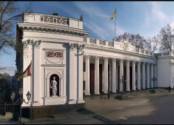 В Одессе вводят трудовую повинность для ликвидации последствий обстрелов