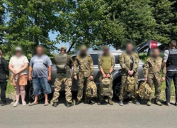 По $8 тысяч заплатили четверо мужчин в Одесской области за путевки на фронт