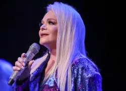 «Последнее прощай»: день выселения из Хамовников Лариса Долина отметила новым треком
