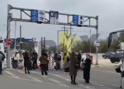 Сотни машин встали в километровых очередях на границе в Одесской области