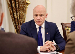 Труханов раскритиковал зарубежные СМИ и оправдался за российский паспорт