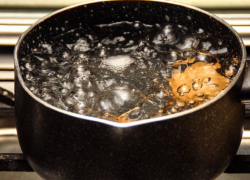 В Одесской области отец-наркоман обварил кипятком сына за отказ принести водки