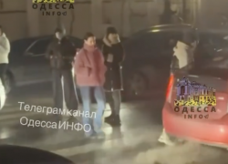 Жители Одессы перекрыли улицу Марсельскую и требуют вернуть им электричество