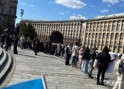 «Третий Майдан» начался в Киеве, сотни людей требуют мира, одесский организатор в тюрьме 