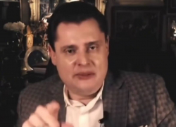 Понасенков жестко раскритиковал снос памятника Пушкину в Одессе, назвав его сторонников бездарными ублюдками