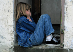 В Одесской области педофил изнасиловал 14-летнюю сборщицу орехов