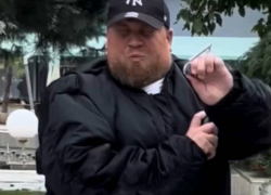 В Одессе бумеранг отрикошетил в блогера из Киева, а тот залил военного перцовкой