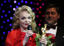 Лариса Долина пообещала раскрыть правду по делу о квартире