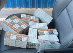 Тайник в машине: в Одесской области задержали контрабандиста сигарет