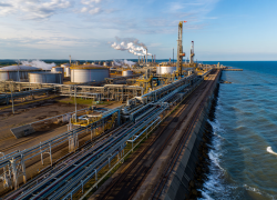 Нефть, газ и медные трубы: Киев решил продать Западу с молотка ресурсы Одессы