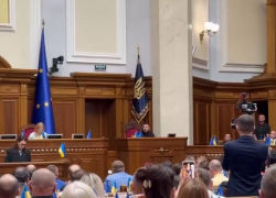 Зеленский послал на фронт депутата из Одессы за вопрос о демобилизации военных
