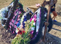 В Одесской области вандалы изуродовали свежую могилу ребёнка