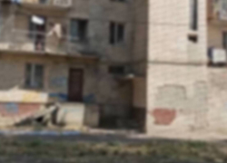 Женщина выкинула своего новорождённого ребёнка из окна 5 этажа общаги в Одессе