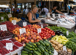 Дыни подешевели, рыба подорожала: обзор цен одесских продуктов на Привозе
