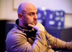 Люди не знают куда настучать военному главе Одессы с нестандартной коммуникацией