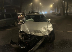 В центре Одессы пьяный водитель после аварии доставил двух пострадавших в больницу