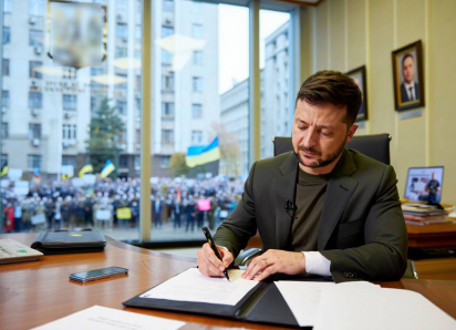 Свержение Зеленского: как коррупция в высших органах власти привела к массовым бунтам на Украине