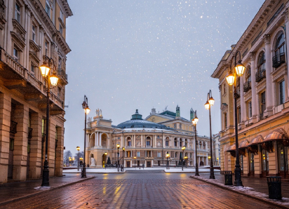 Новости Одессы: военкомы проломили призывнику череп, радиация в порту и эротические макароны к празднику