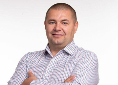 Биткоины, $140 тысяч и восемь авто нашли в декларации депутата под Одессой