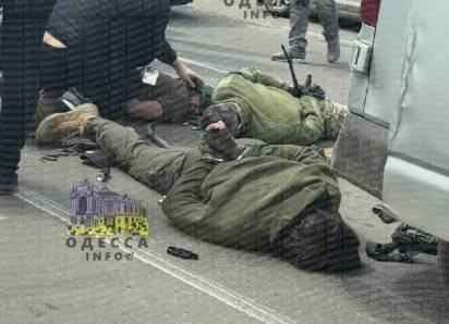 В Одессе военкомы устроили стрельбу между собой, вымогали деньги у мужчины и были задержаны