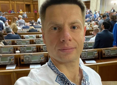 Кто слушал Гончаренко: одесский нардеп нашёл «жучок» в своей машине