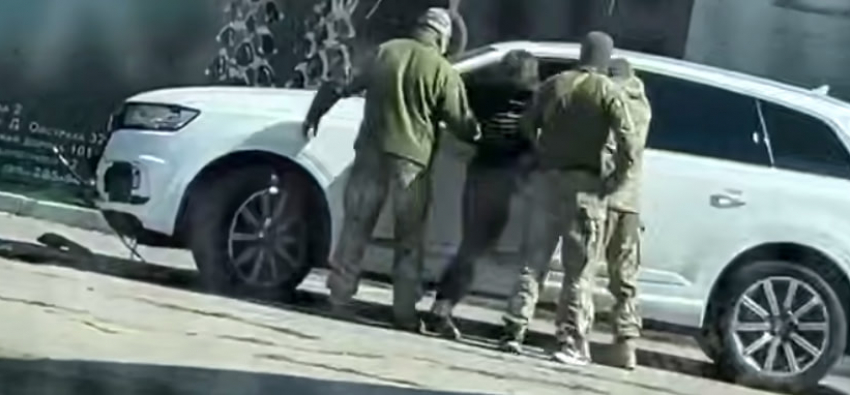 Одесситы потребовали ответа от ТЦК после инцидента с избиением водителя в Одессе