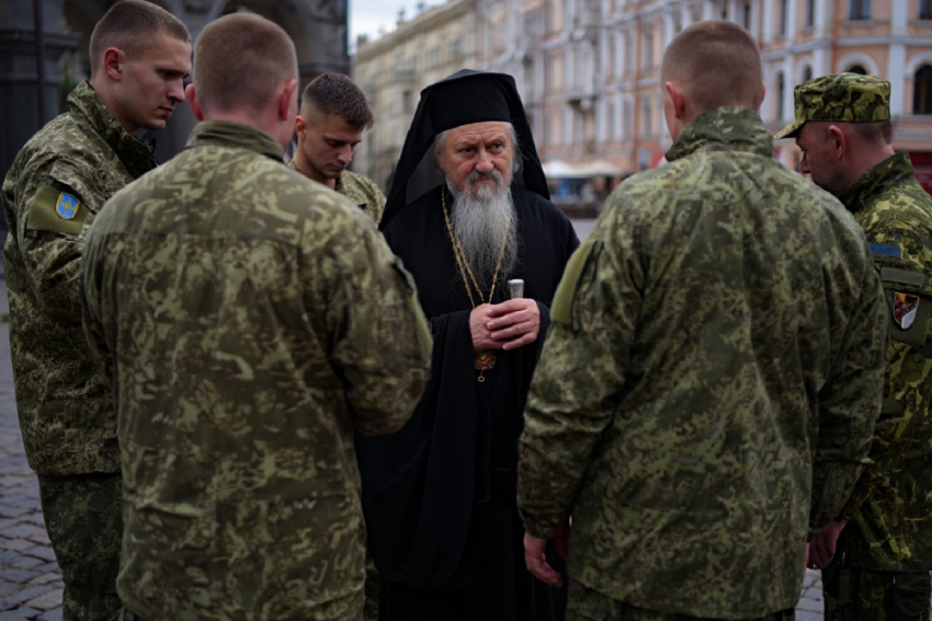 Сотрудники ТЦК жестко мобилизовали священника со службы в церкви Одессы 