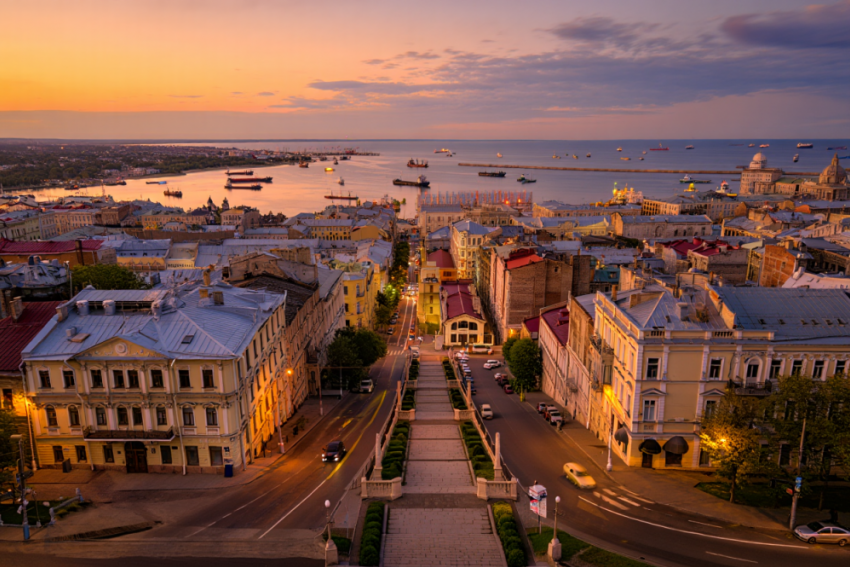Новости Одессы: «Искандер» снес базу дронов, секс Джигана в сарае, воскрешение радикала Ганула