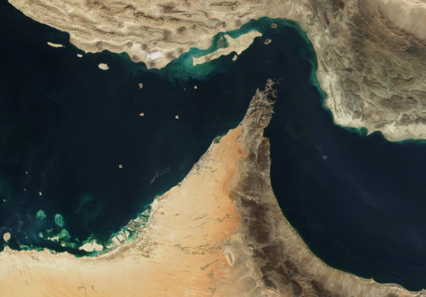Эксперты: одесские маршруты не спасут Ормузский пролив