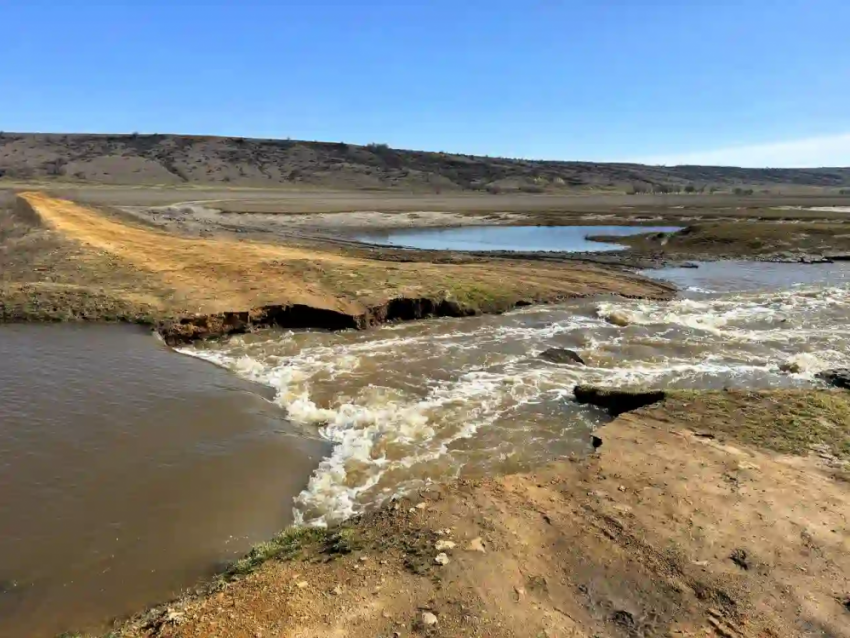 Паводок в Одесской области разрушил дамбы, затопил сёла и унес ребёнка