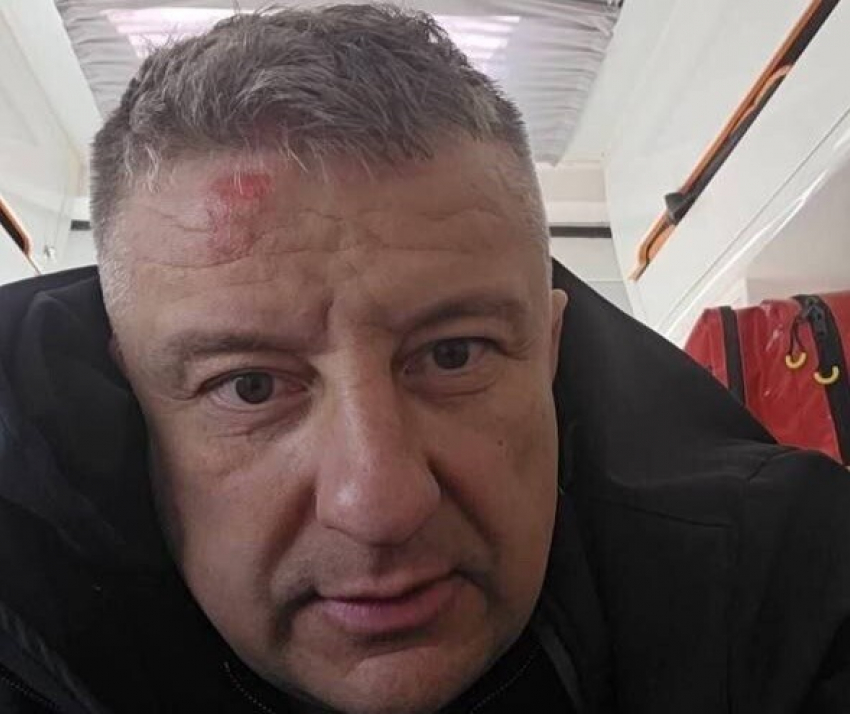 Одесские военкомы жесткого избили мужчину и бросили его на дороге