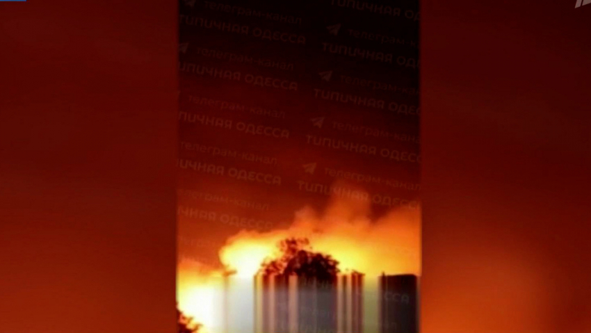 В пригороде Одессы вспыхнули мощные пожары после серии взрывов