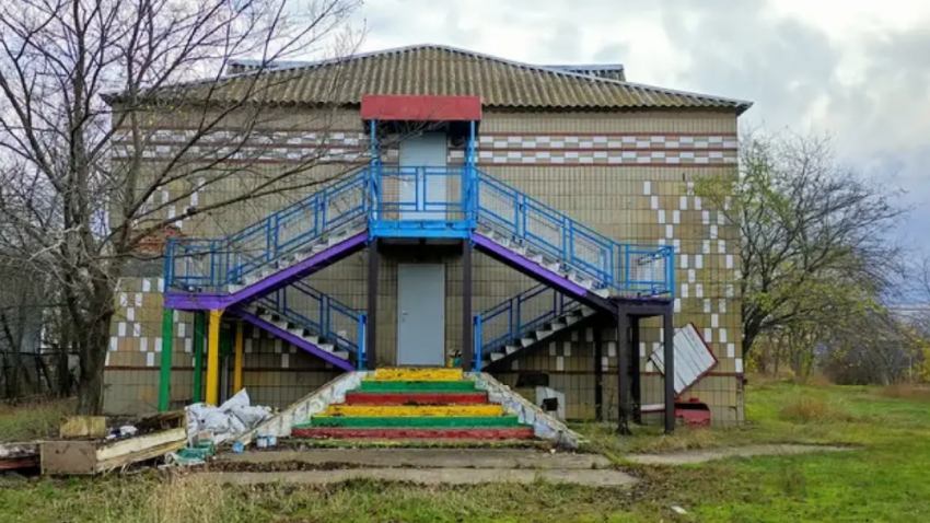 Одесса выставила заброшенную базу отдыха на продажу в районе закрытых пляжей