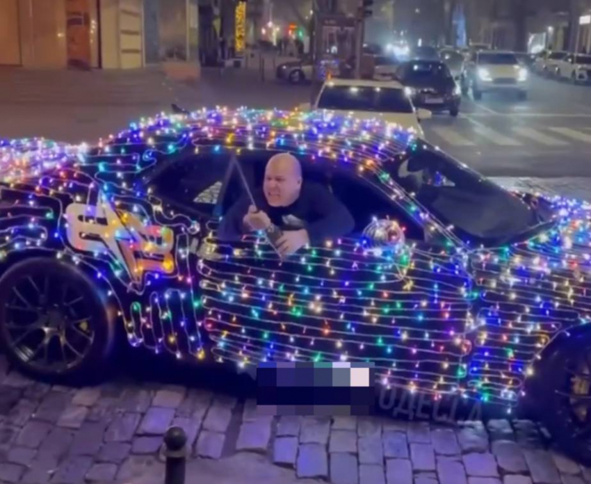 Танцы, драки и алкоголь: Одесса уже отмечает Новый год