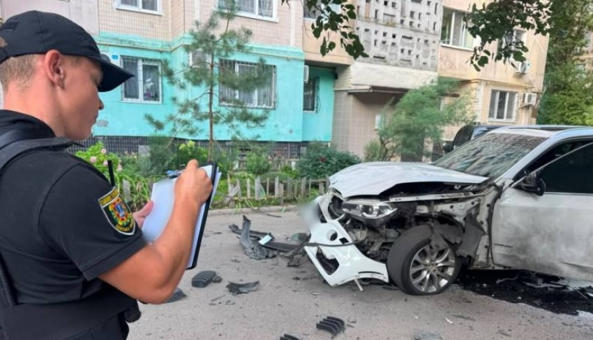 В Одессе взорвался BMW военнослужащего: водитель ранен