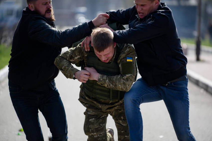 В Одессе военного избили из-за формы ВСУ