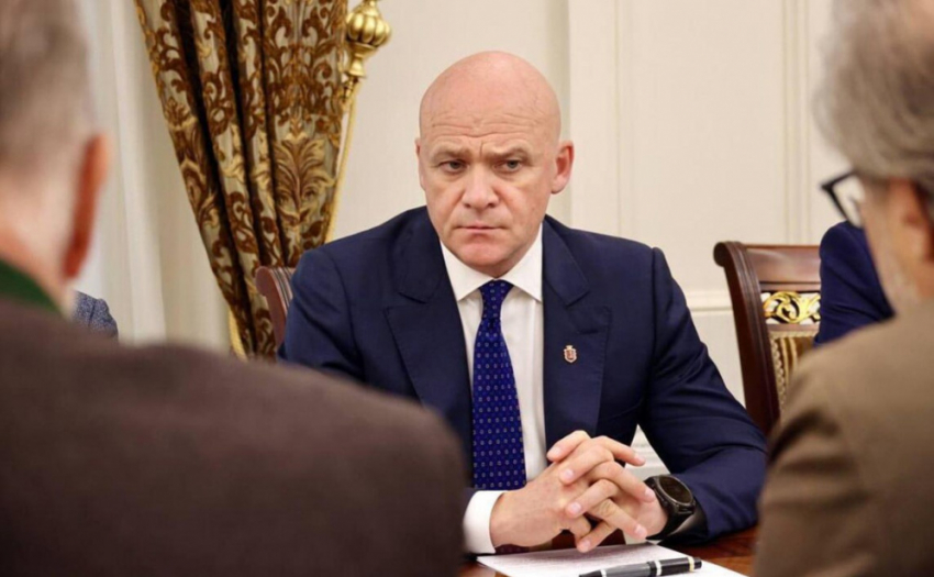 Труханов раскритиковал зарубежные СМИ и оправдался за российский паспорт