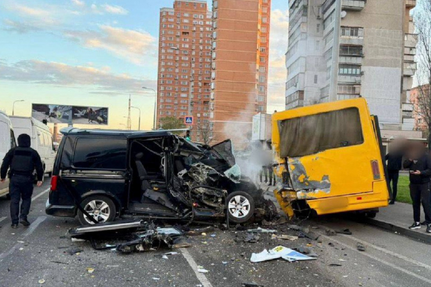 Женщина погибла в страшном ДТП с маршрутной в Одессе