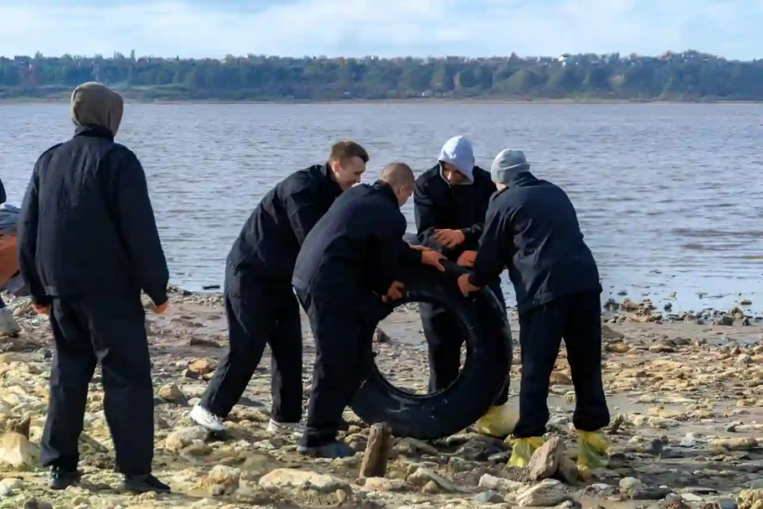 В Одесской облатси паводок принес в Куяльницкий лиман мусор и удобрения