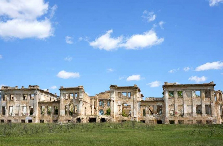 Исторический особняк под Одессой вернули в собственность громады