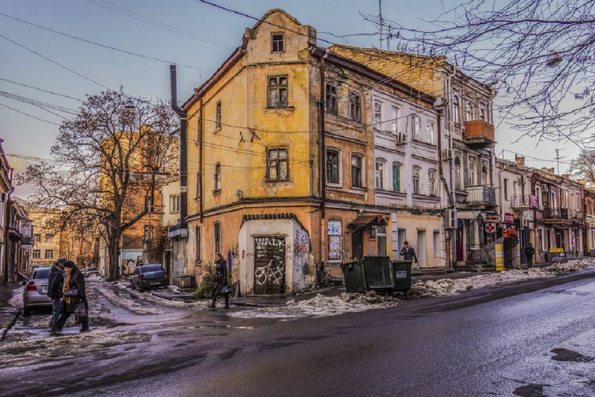 Новости Одессы: взрывы на складе беспилотников, новые подробности еврейской свадьбы, яичный дефицит
