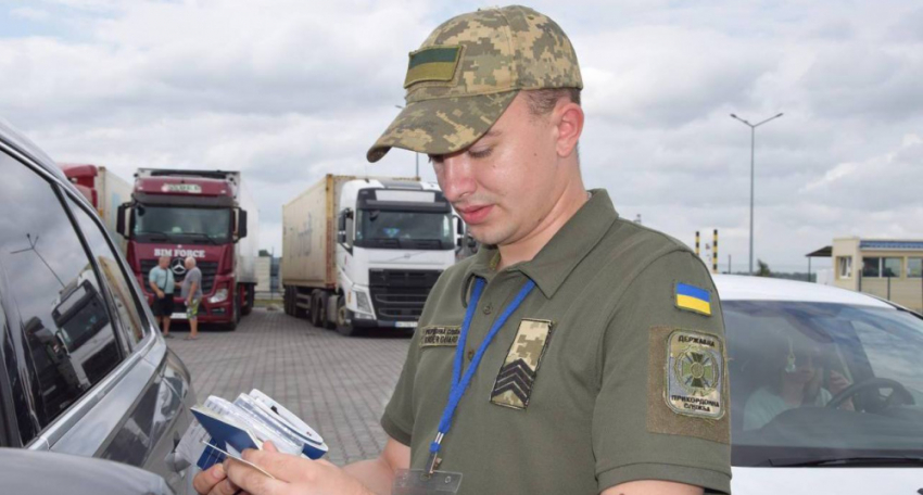 Одессит женился на женщине-инвалиде, чтобы сбежать за границу от мобилизации