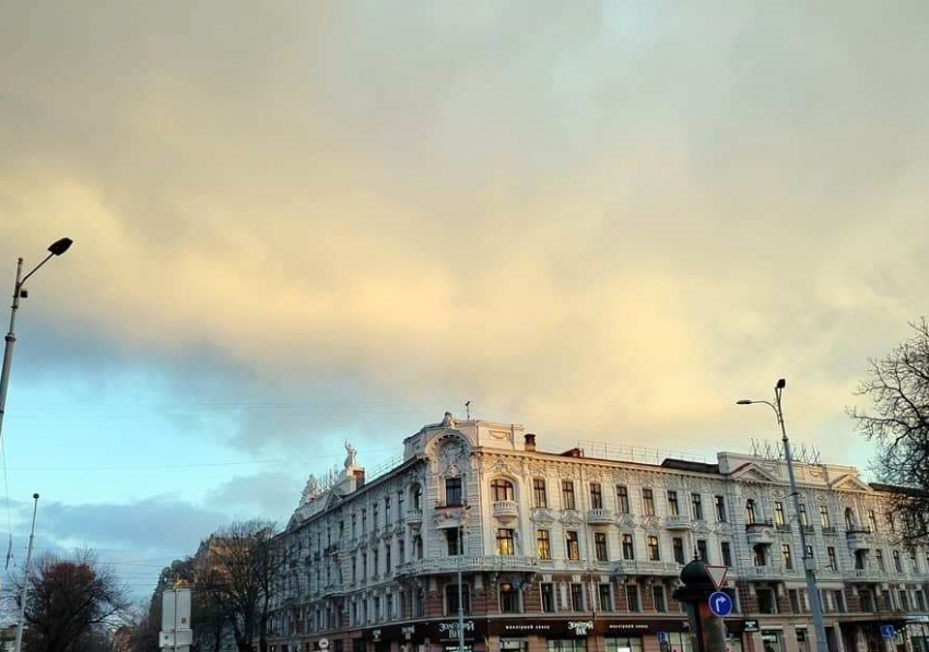 В Одессе мужчина открыл стрельбу по военкомам и полиции