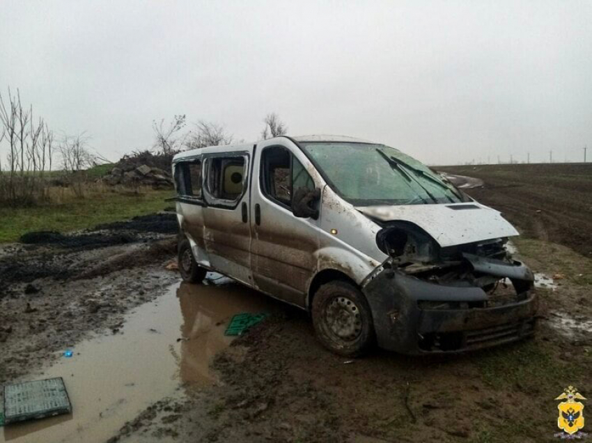 Под Одессой нетрезвый водитель опрокинул микроавтобус на трассе
