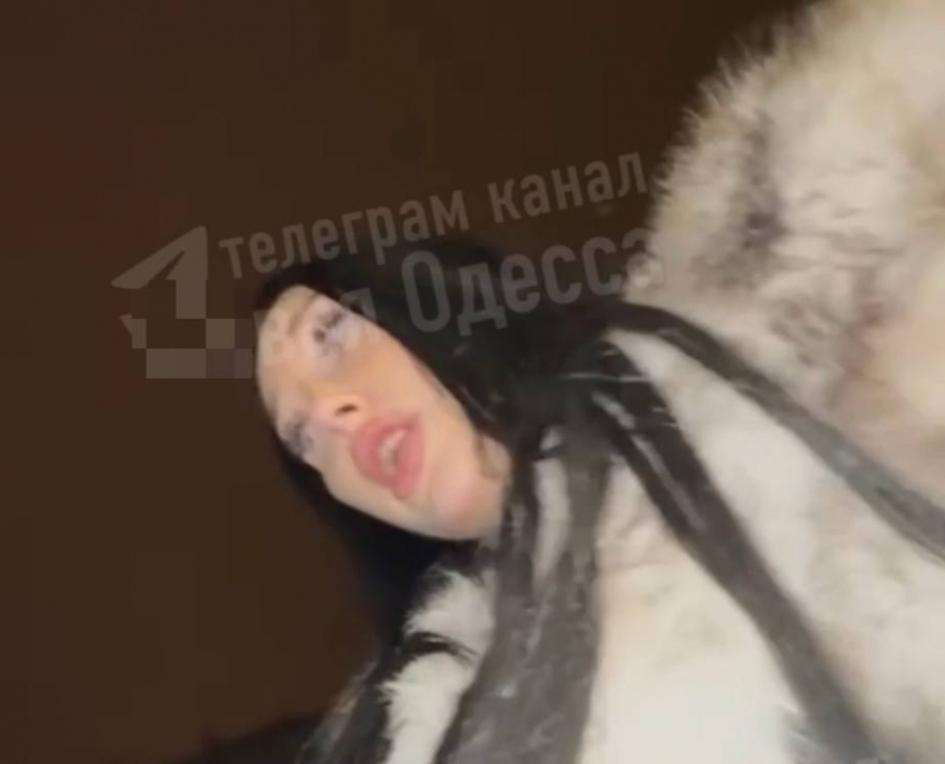 Транс из Одессы оскорбилась, что ее назвали мужским именем, которое у нее в паспорте