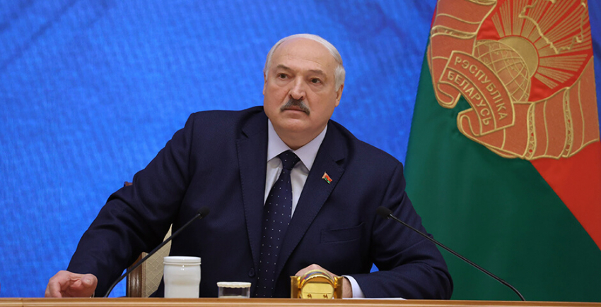 Лукашенко: Зеленский может потерять выход к Николаеву и Одессе