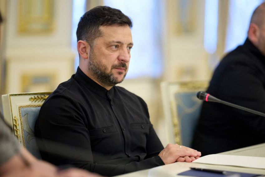 Зеленский анонсировал новые меры по укреплению ВМС во время визита в Одессу