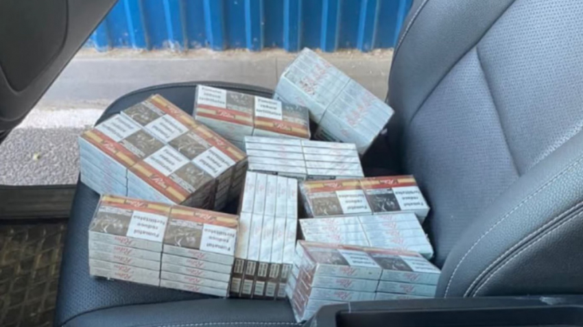 Тайник в машине: в Одесской области задержали контрабандиста сигарет